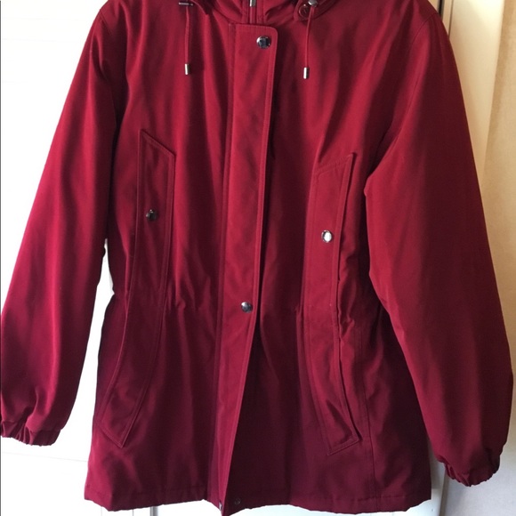Gallery Women’s Red lined winter coat - Picture 2 of 5